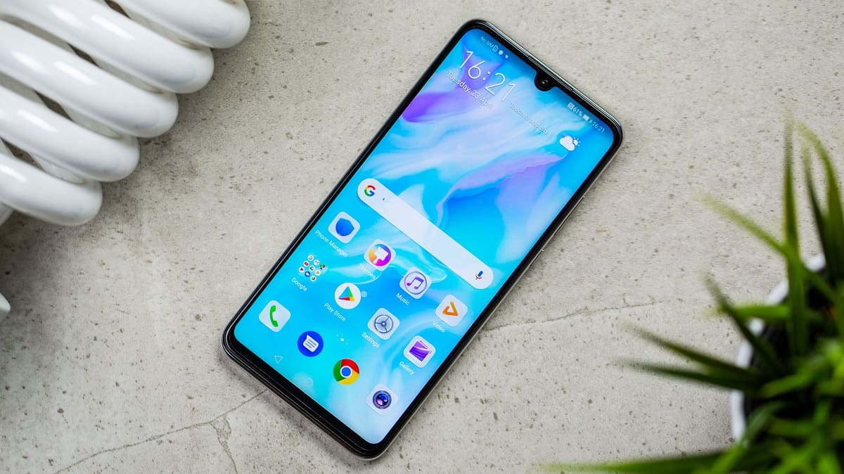 Xiaomi Mi 9T vs Huawei P30 Lite